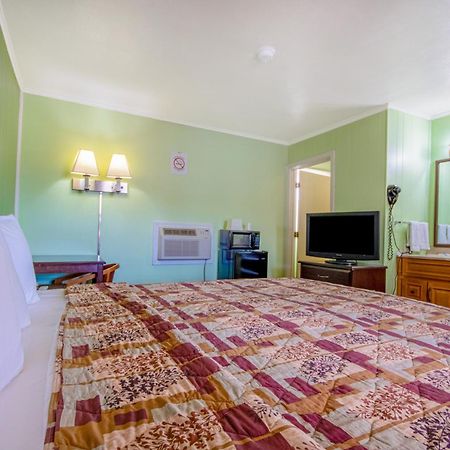 Macon Oyo Travelier Motel מראה חיצוני תמונה